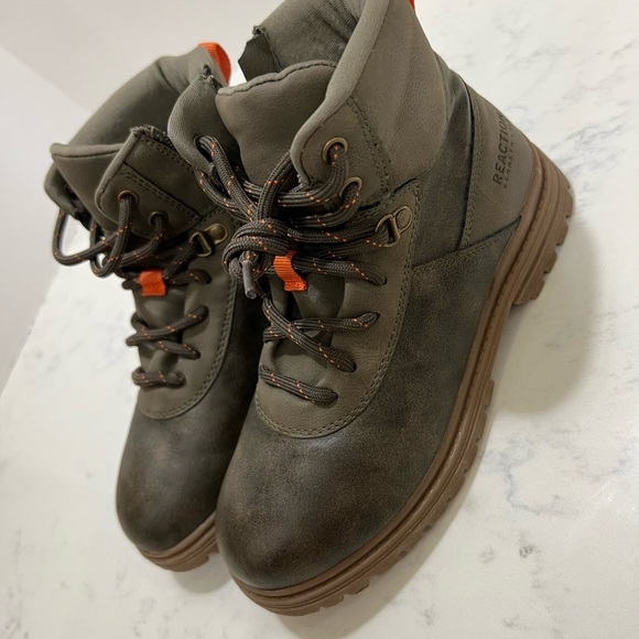Kenneth Cole Urban Brown and Orange Boots - Picture 12 of 14